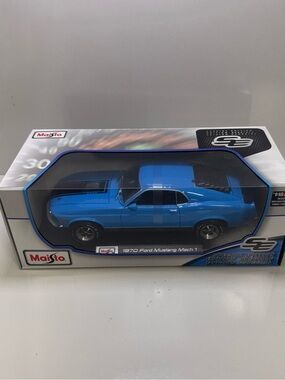 Maisto 1970 Ford Mustang Mach 1 Die-Cast Car - Blue